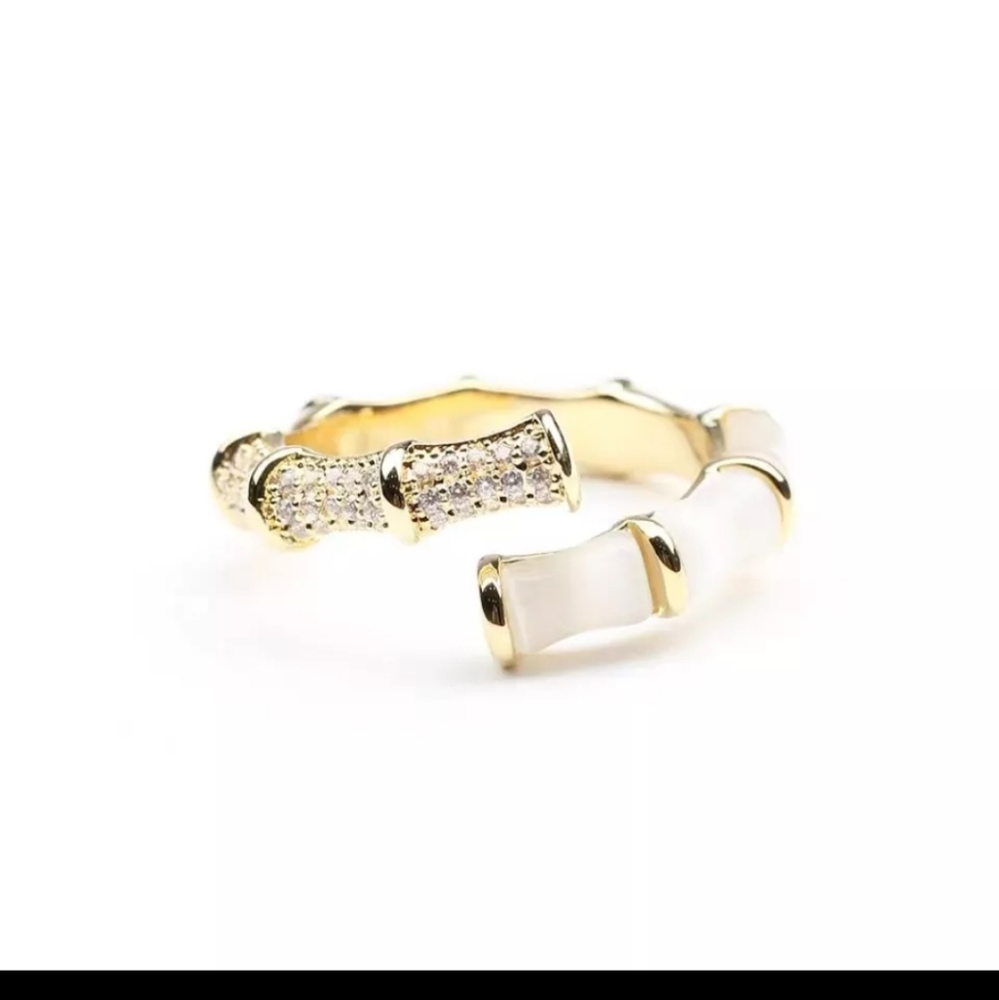 Gold diamond bamboo style ring